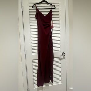Emerald Sundae Juniors' High-Slit Gown NWT